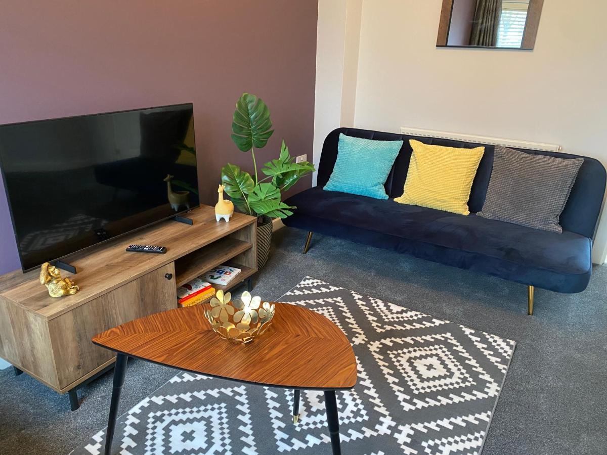 Marston House Villa Marston Green Екстериор снимка